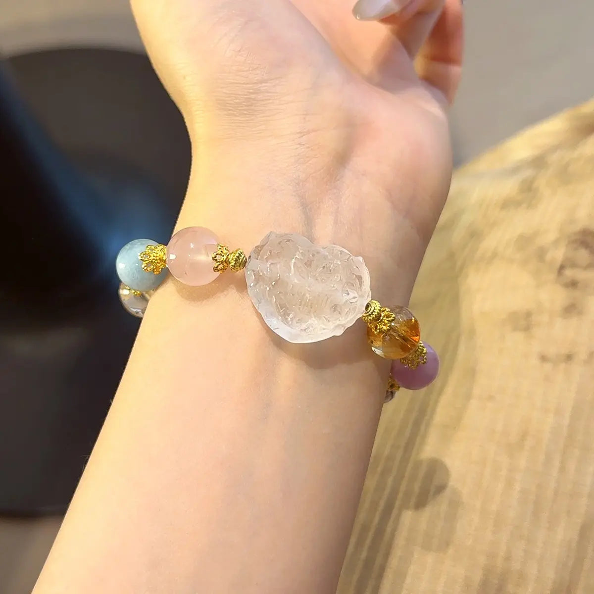 Handcrafted shopify--jewelry-material-bjo6nad9; rose-quartz; aquamarine; agate; green-phantom-quartz; amethyst; kunzite; golden-rutilated-quartz; clear-quartz Detail for Love - Astara