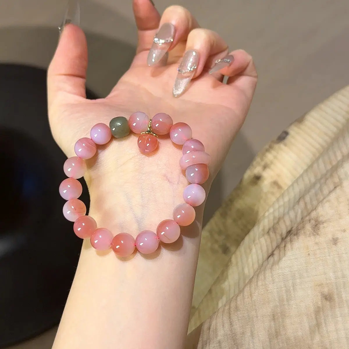 Handcrafted agate; hetian-jade Detail for Abundance - Astara