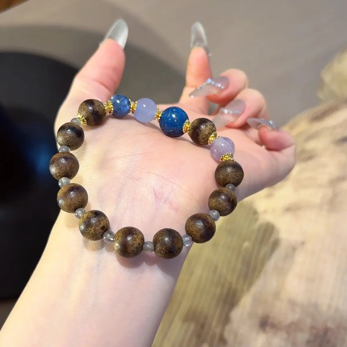 Handcrafted shopify--jewelry-material-1dyzjxql; blue-kyanite; labradorite; amethyst; agarwood; blue-lace-agate Detail for Healing - Astara