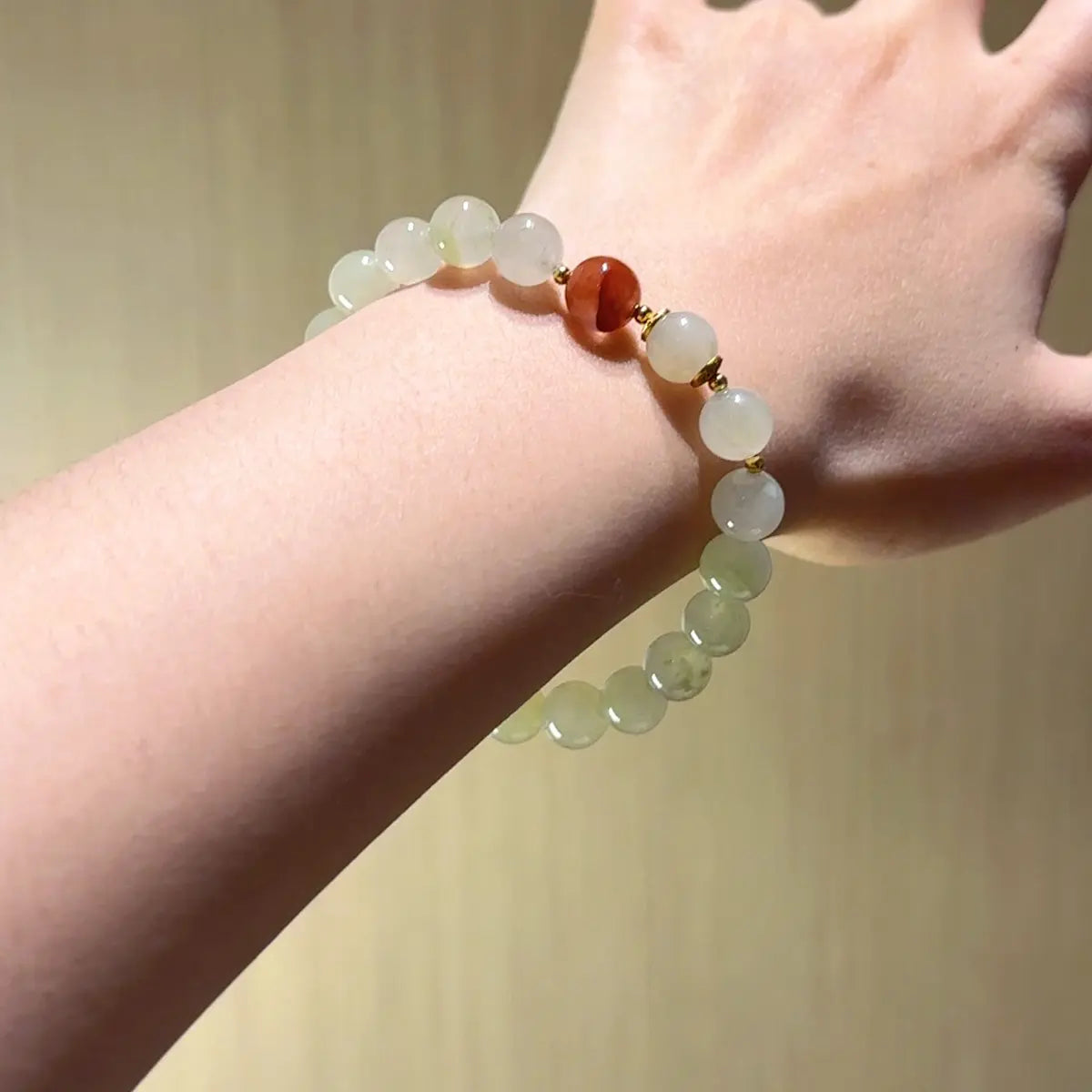 green garnet and nanhong agate bracelet for vitality confidence and career growth